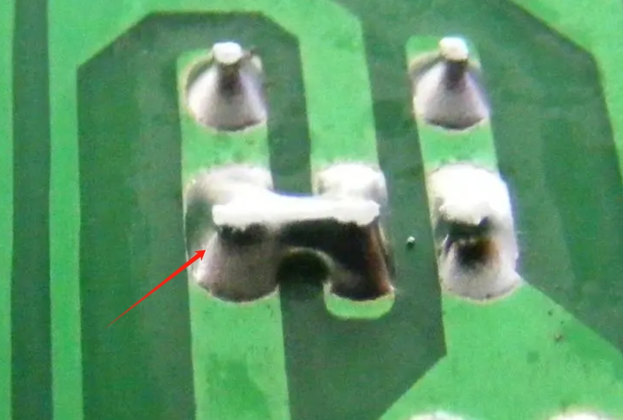 PCBA加工中的焊接：空焊、虚焊、连焊与立碑现象的识别及应对方法-云恒制造