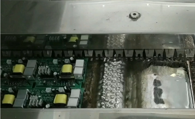 选择性波峰焊：PCBA加工中的精准焊接技术